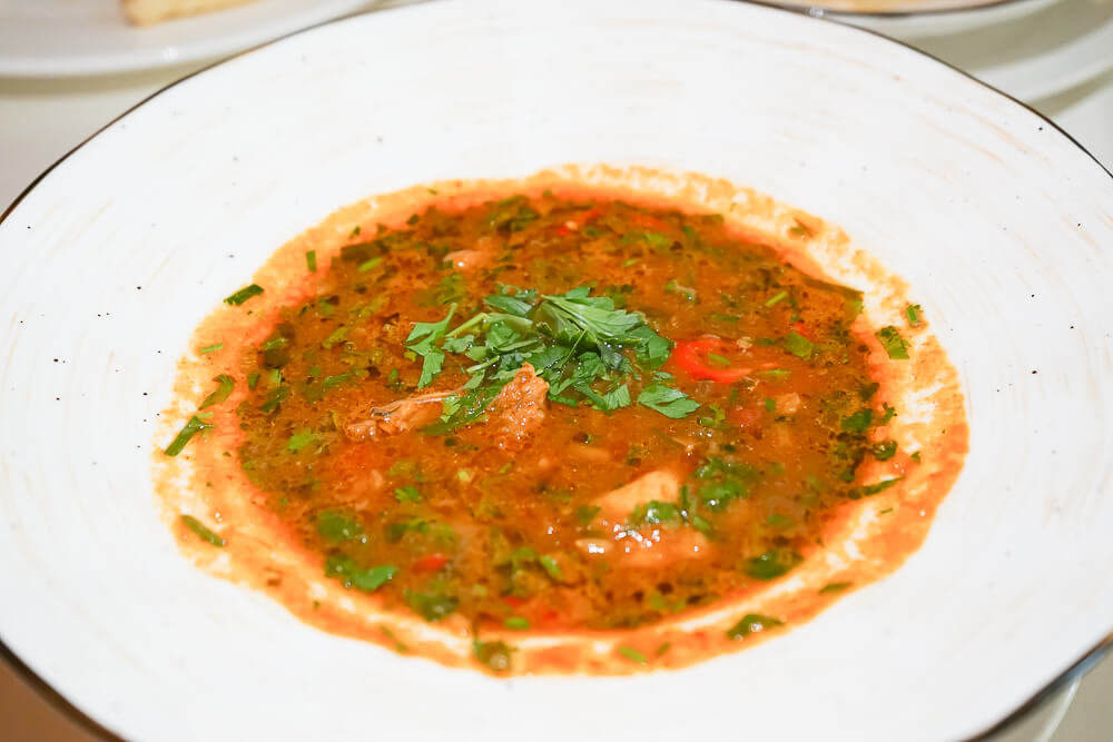 Mindal Café, St. Petersburg - Kaukasische Suppe, grandios kräftig