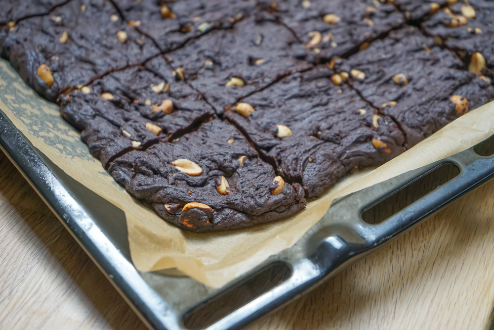 Schoko-Brownies mit gesalzenen Erdnüssen 2