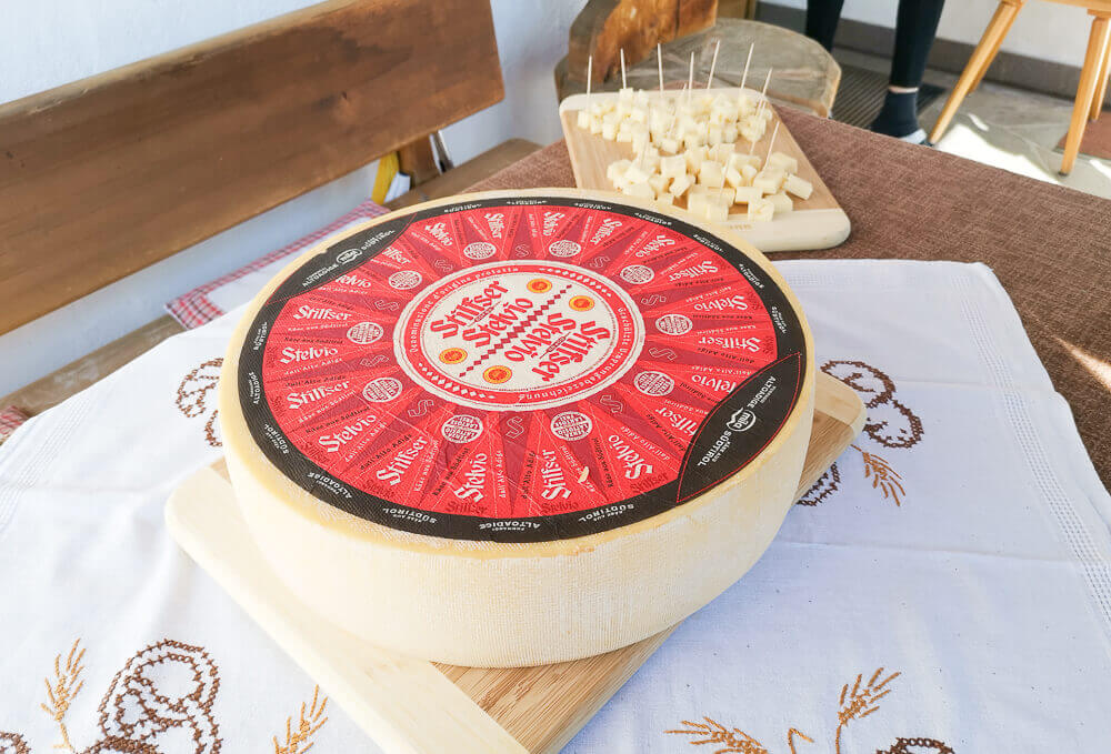 Stilfser Käse, Südtirol - Stilfser Käse als ganzer Laib
