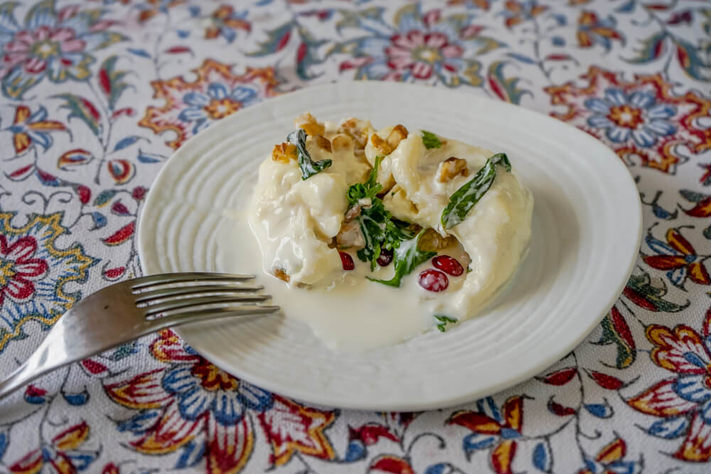 Vinotel Restaurant, Tiflis - Käse mit Kräutern gefüllt