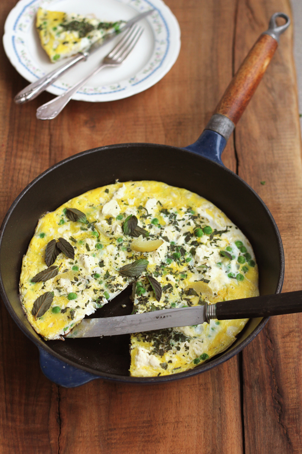 Erbsen-Minze-Frittata zum Frühstück