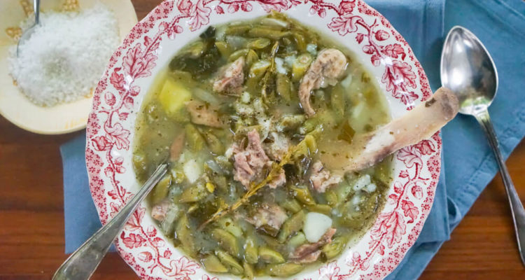 Grüne Bohnensuppe mit Rippchen