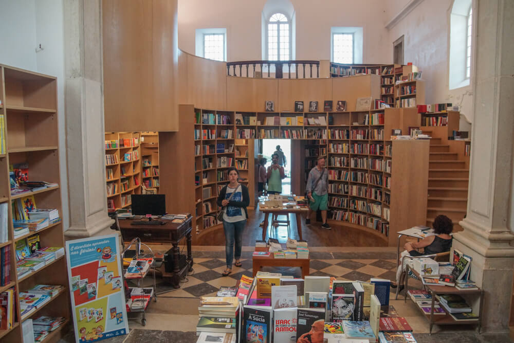 Óbidos, Portugal - Bücherei 2