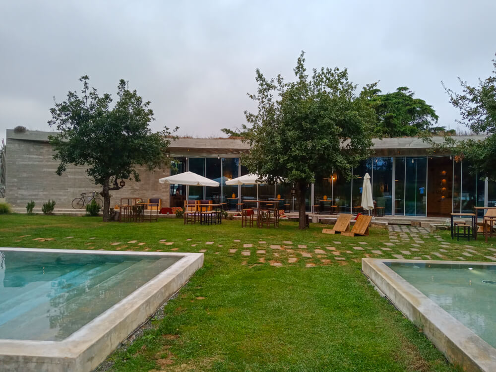 Rio do Prado Hotel, Portugal - Pools und Lounge