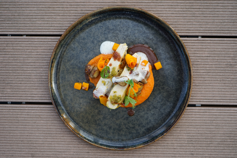 Aubergine Restaurant Starnberg - Zitronenhähnchen, Tomatenpolenta, Steinpilz, Kürbis 4