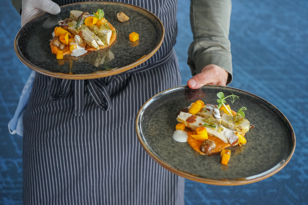Aubergine Restaurant Starnberg - Zitronenhähnchen, Tomatenpolenta, Steinpilz, Kürbis3