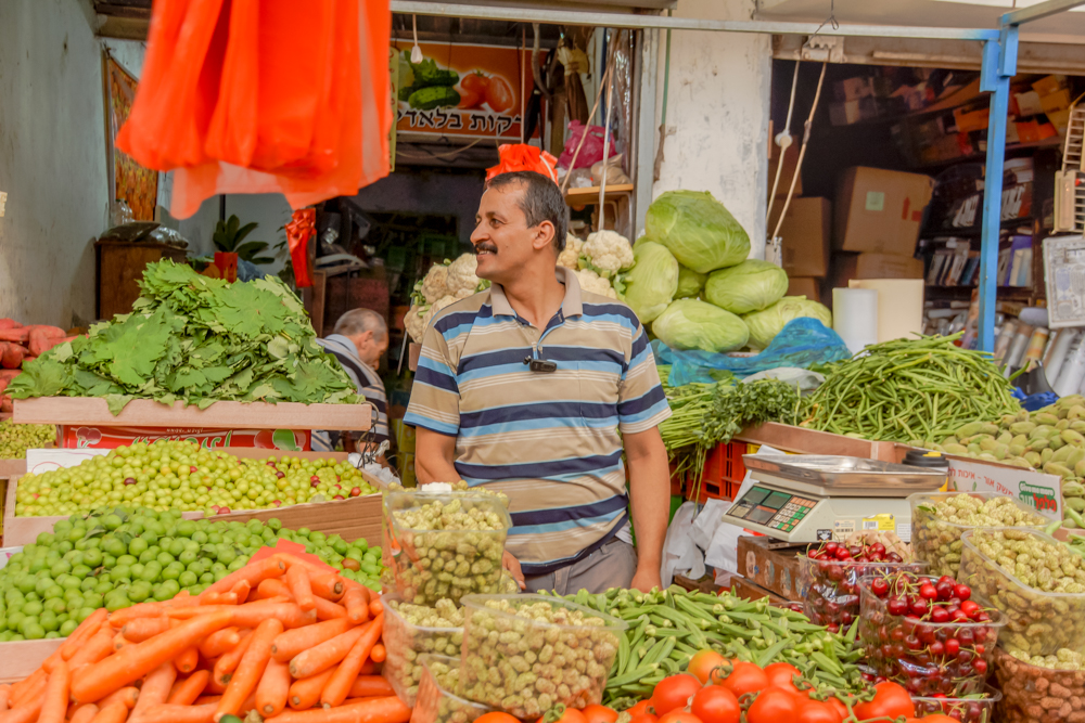 Ramla Market, Israel - freundlicher Händler