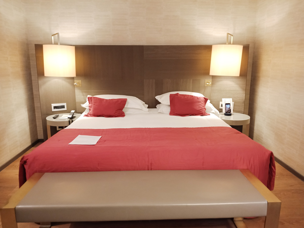 Rosa Grand Milano Hotel - Bett 1