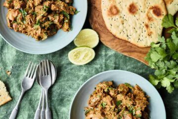 Jackfruchtcurry mir hefefreiem Naanbrot