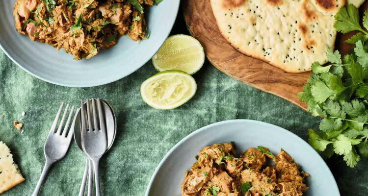 Jackfruchtcurry mir hefefreiem Naanbrot