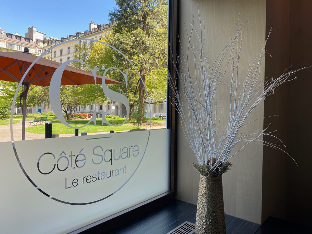 Côte Square Restaurant - Blick in den Innenhof