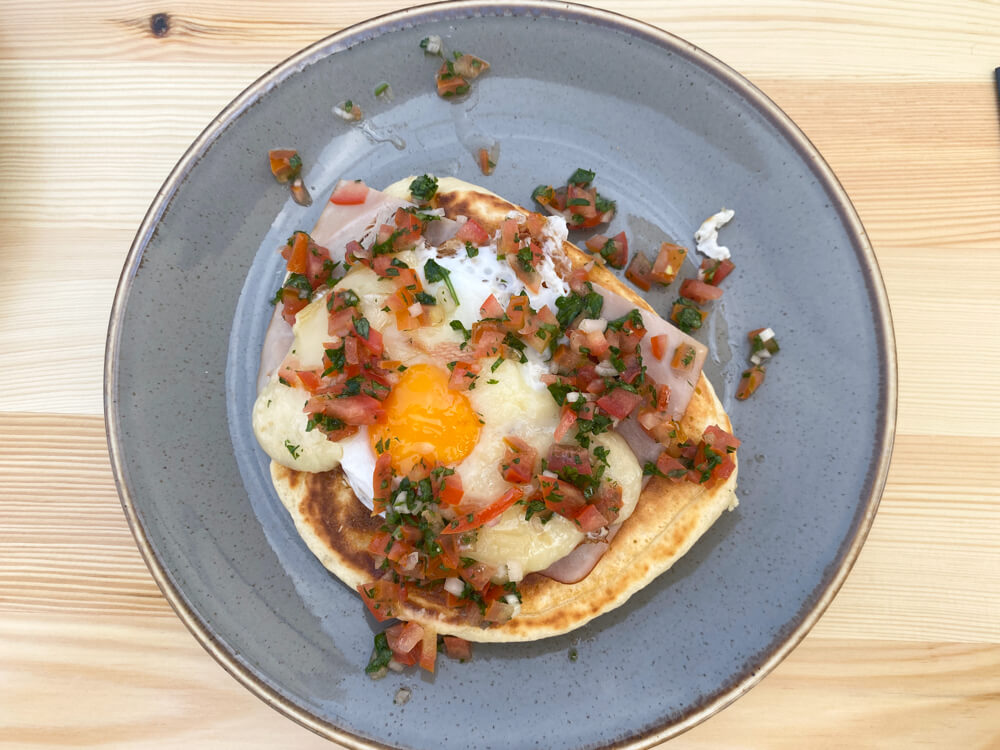 E-Bike Tour, Wein tasting Genf - Domaine de Curiades Pancake mit Kochschinken, Ei, Salsa