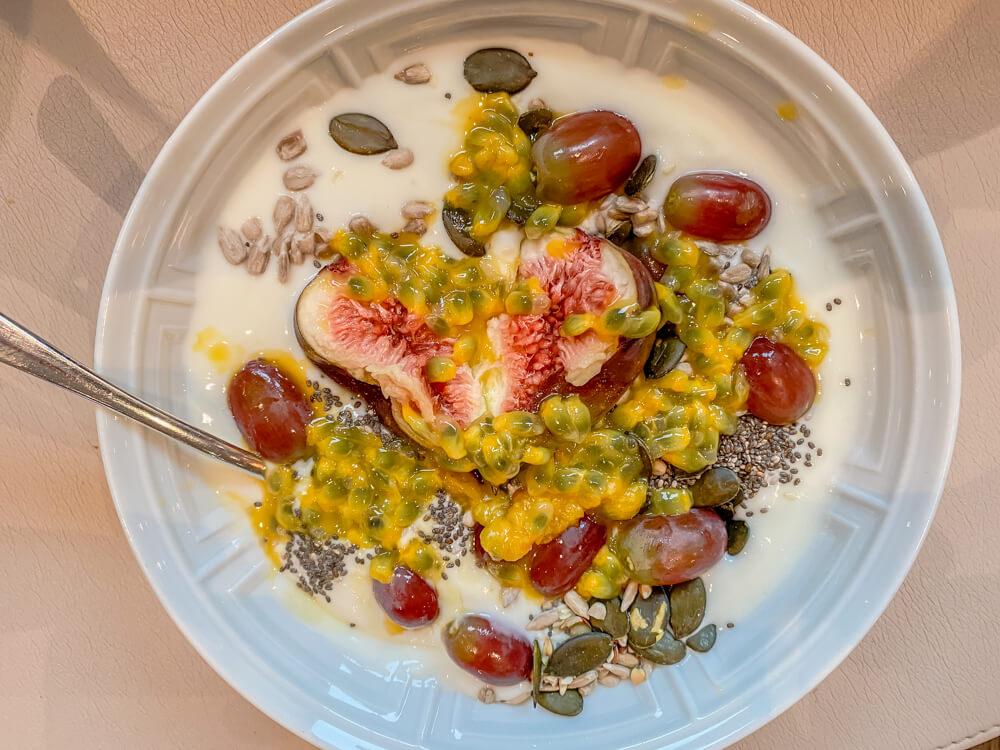 Hotel Bristol Genf - Frühstück Müsli selbst gemacht