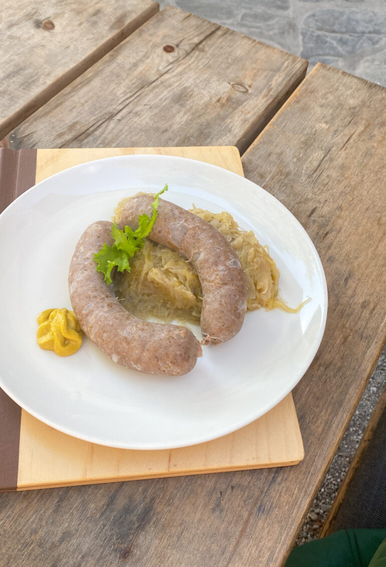 Hubenbauer, Vahrn, Südtirol - Buschenschank mit lokalen Tiroler Produkten